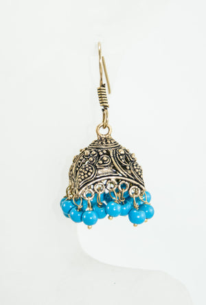 Gold earrings with turquoise beads - Desi Royale