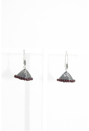 Black metal earrings with maroon beads - Desi Royale