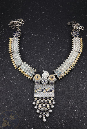 Silver necklace with gemstones - Desi Royale