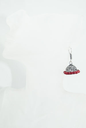 Black metal earrings with red beads - Desi Royale