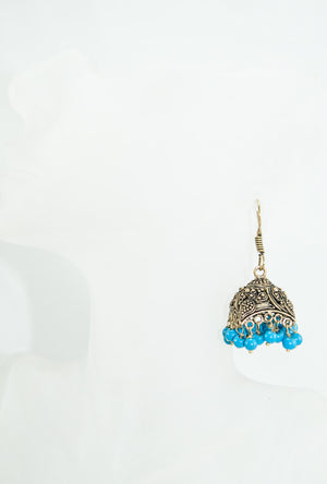 Gold earrings with turquoise beads - Desi Royale