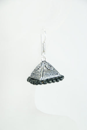 Black metal earrings with black beads - Desi Royale