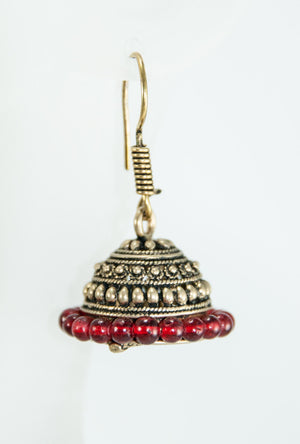 Gold metal earrings with red beads - Desi Royale