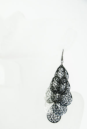 Black oval dangle earrings - Desi Royale