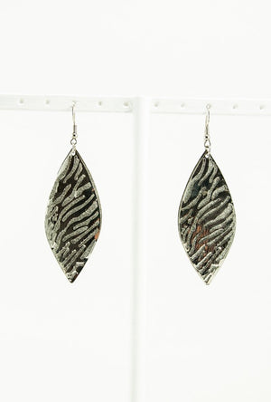 Black Chandelier earrings - Desi Royale