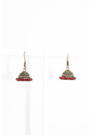 Gold metal earrings with red beads - Desi Royale