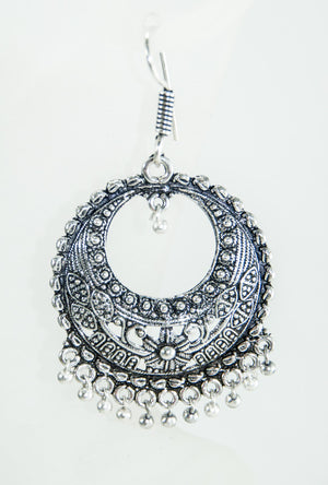 Silver round earrings - Desi Royale